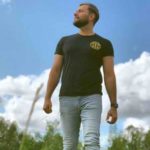 دانلود آهنگ امیر فرجام تویی جهانم