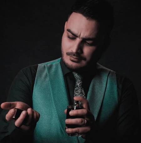 دانلود آهنگ کامران مولایی عطر