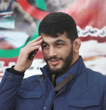 دانلود آهنگ کل دنیا خبردار خبردار وحید مرادی