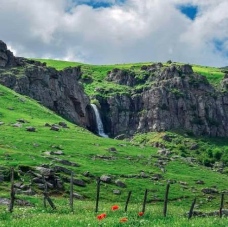 دانلود آهنگ آبادی این خونه بدست خودمونه دانلود آهنگ آبادی این خونه بدست خودمونه