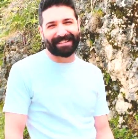 دانلود آهنگ دلتنگ چهره ای هستم که نمیدانم خاک با او چه کرده است حمید هیراد دانلود آهنگ دلتنگ چهره ای هستم که نمیدانم خاک با او چه کرده است حمید هیراد