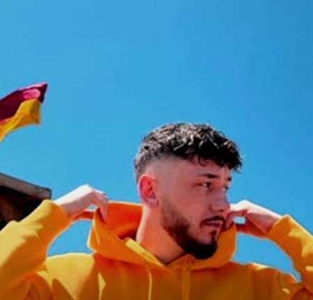 دانلود آهنگ دونده ملر بانا دونده ملر دانلود آهنگ دونده ملر بانا دونده ملر