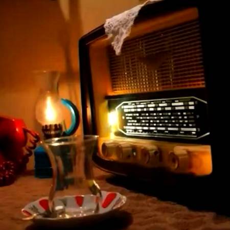 دانلود آهنگ لحظه ها رو با تو بودن در نگاه تو شکفتن