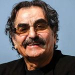 دانلود آهنگ ﻣﻴﮕﺬرد ﻛﺎروان روی ﮔﻞ ارﻏﻮان ﻗﺎﻓﻠﻪ ﺳﺎﻟﺎر دانلود آهنگ ﻣﻴﮕﺬرد ﻛﺎروان روی ﮔﻞ ارﻏﻮان ﻗﺎﻓﻠﻪ ﺳﺎﻟﺎر